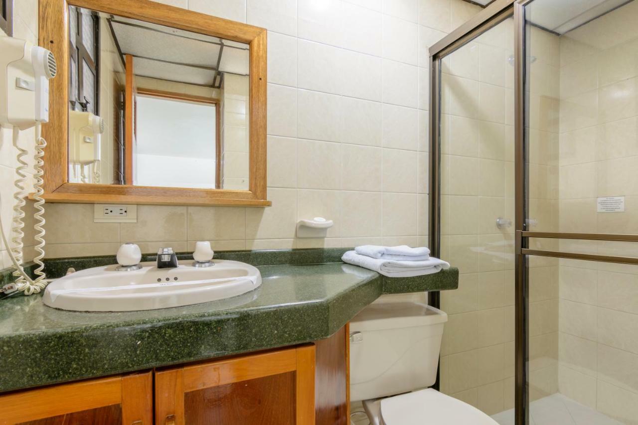 מדיין Hotel Florida Inn מראה חיצוני תמונה